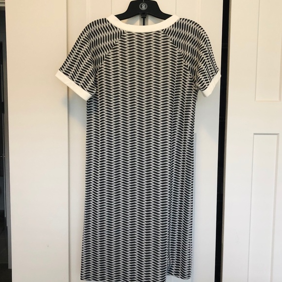 Boohoo T-Shirt Dress - Picture 3 of 3